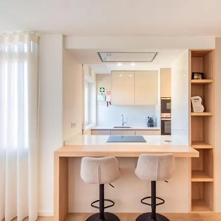 Peaceful 1br Near Metro By Lovelystay * Porto