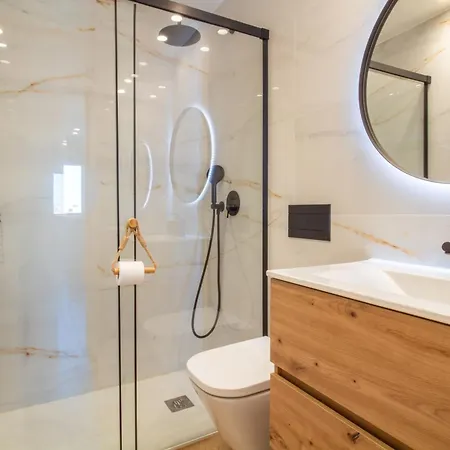 Apartment Peaceful 1br Near Metro By Lovelystay Porto