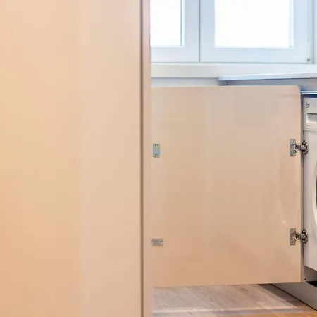 דירה Peaceful 1br Near Metro By Lovelystay
