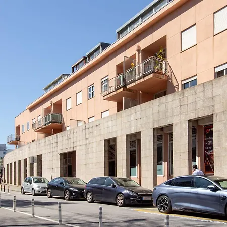 Peaceful 1br Near Metro By Lovelystay * Porto