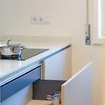 Peaceful 1br Near Metro By Lovelystay 포르투