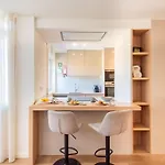 Peaceful 1br Near Metro By Lovelystay 포르투