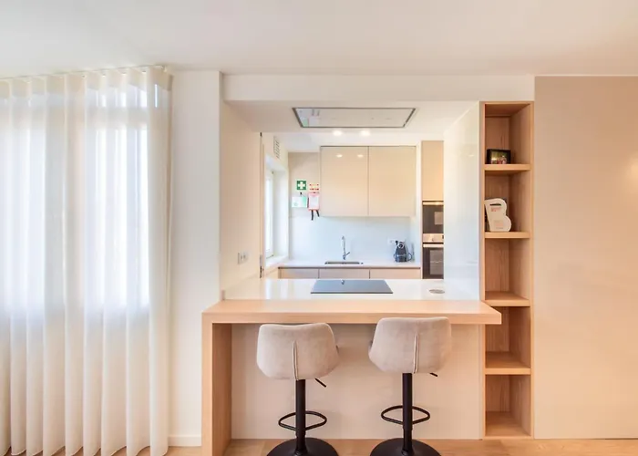 Peaceful 1br Near Metro By Lovelystay * Porto