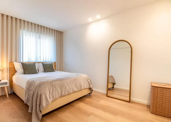 Peaceful 1br Near Metro By Lovelystay Oporto